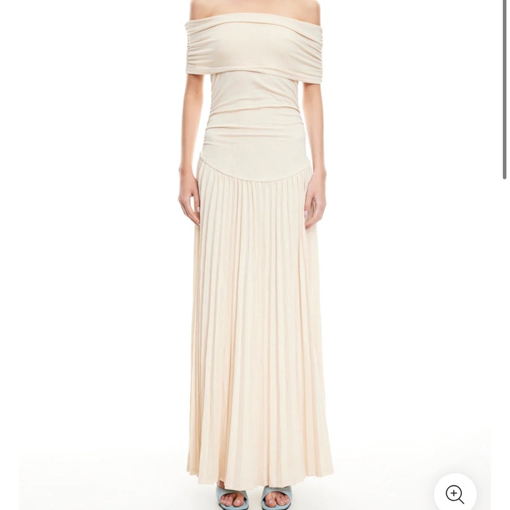Lioness field of dreams Maxi Dress